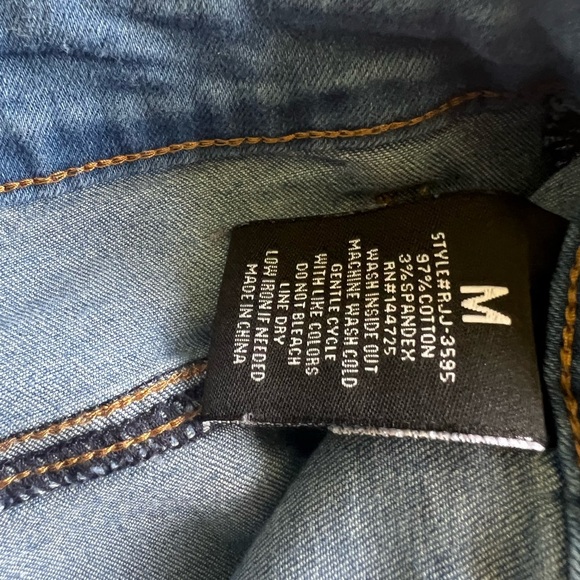 Fashion Nova Denim Blue Jeans - Picture 4 of 7